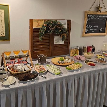 Pensjonat Akacja Kudowa-Zdroj Dış mekan fotoğraf